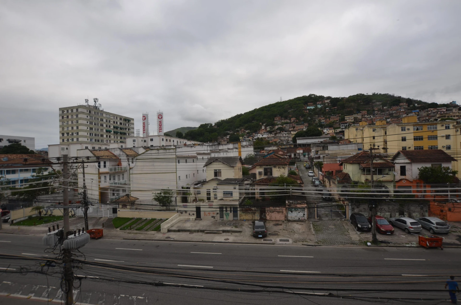 3-bedroom apartment with a mountain view in Rio de Janeiro — photo 55