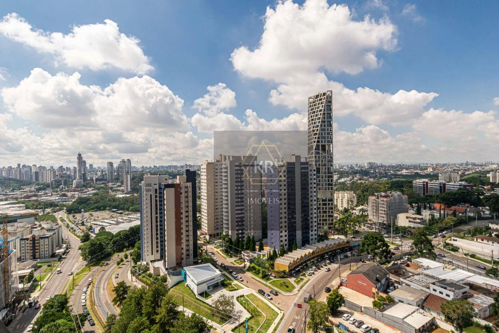 Furnished 272 m² apartment with 3 en-suites and 4 parking — photo 36