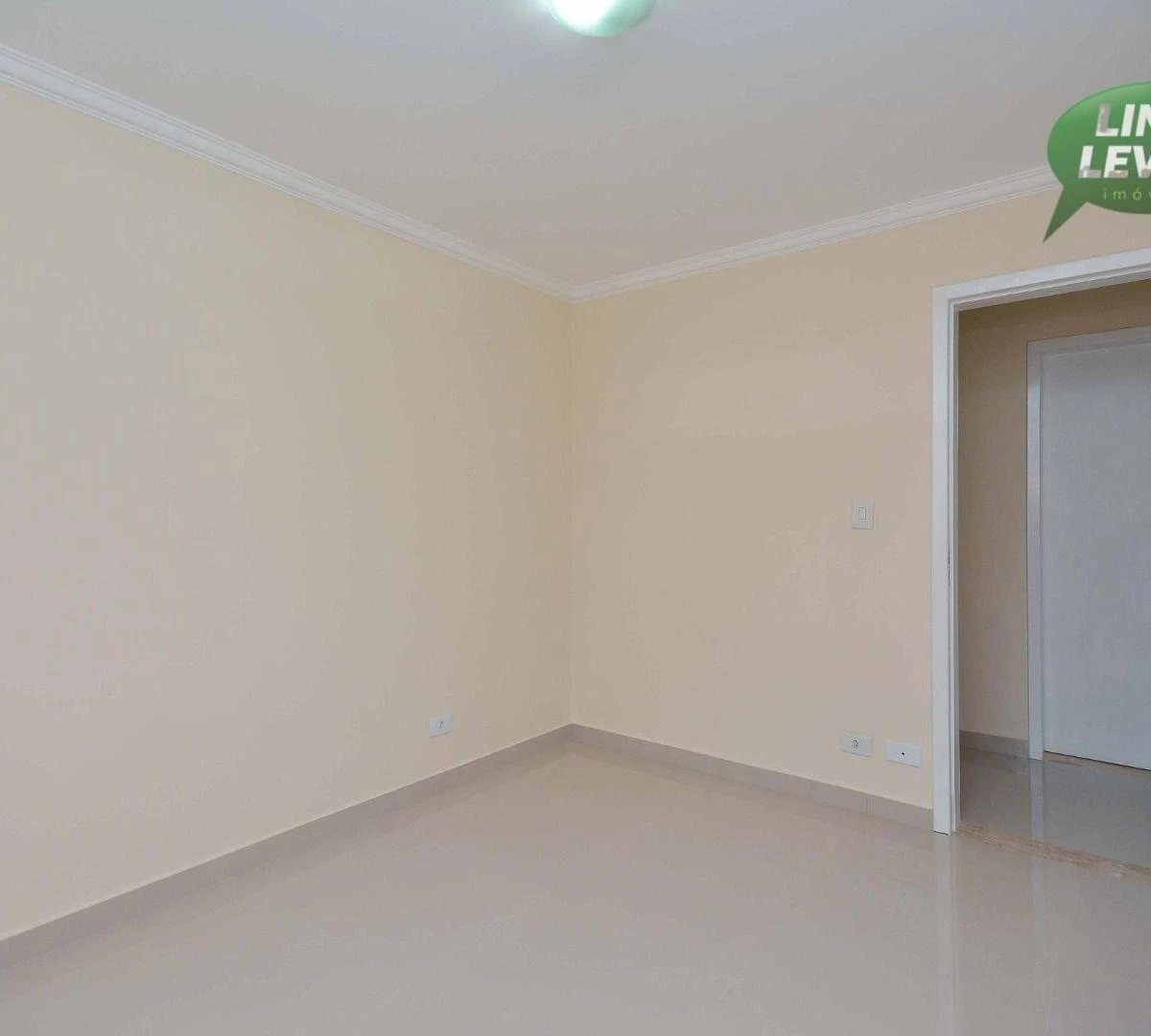 Apartamento de 3 quartos com máquina de lavar, Bacacheri — photo 18
