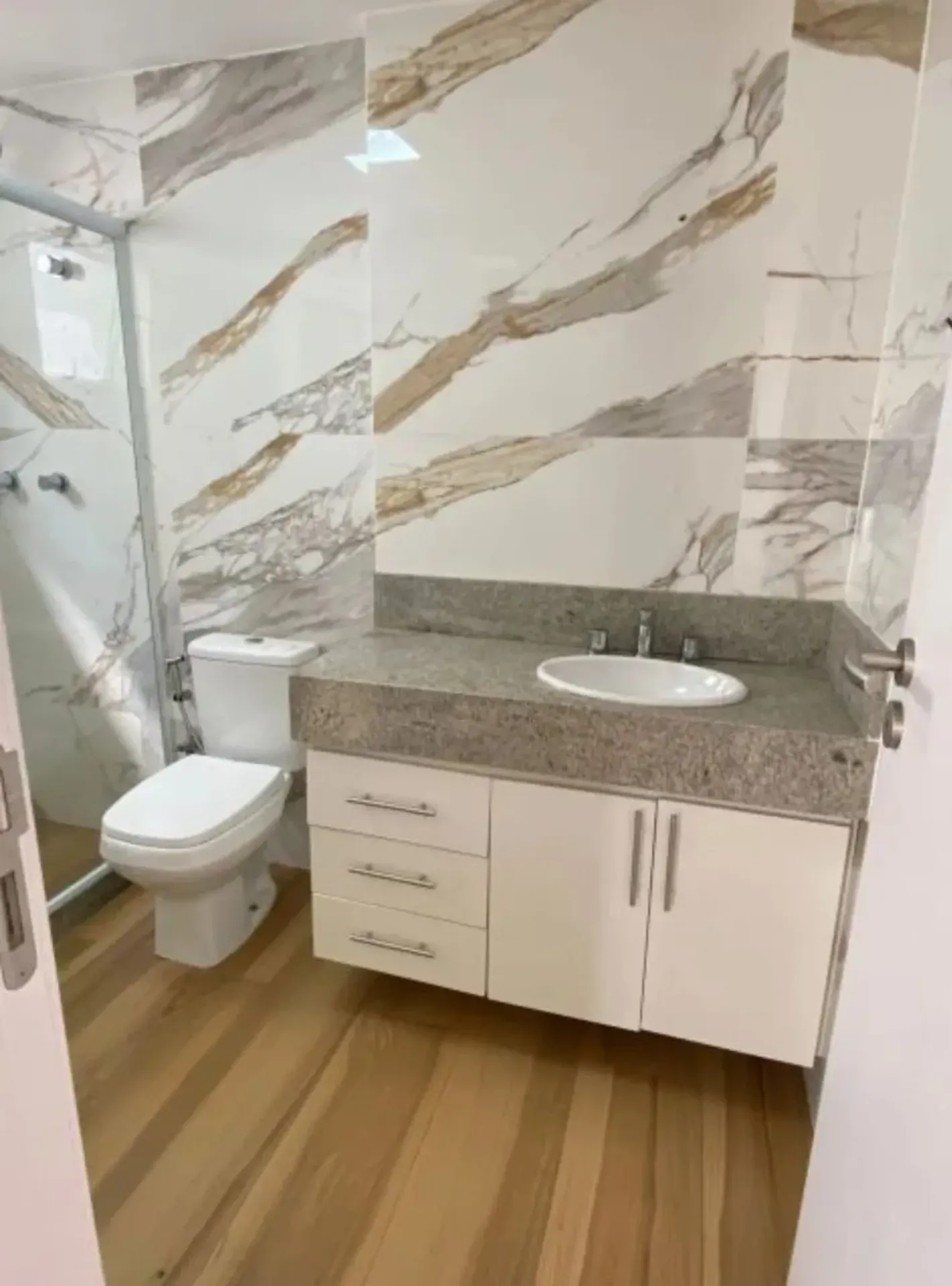 Duplex com 4 quartos, cozinha aberta a gás e 340 m² — photo 25