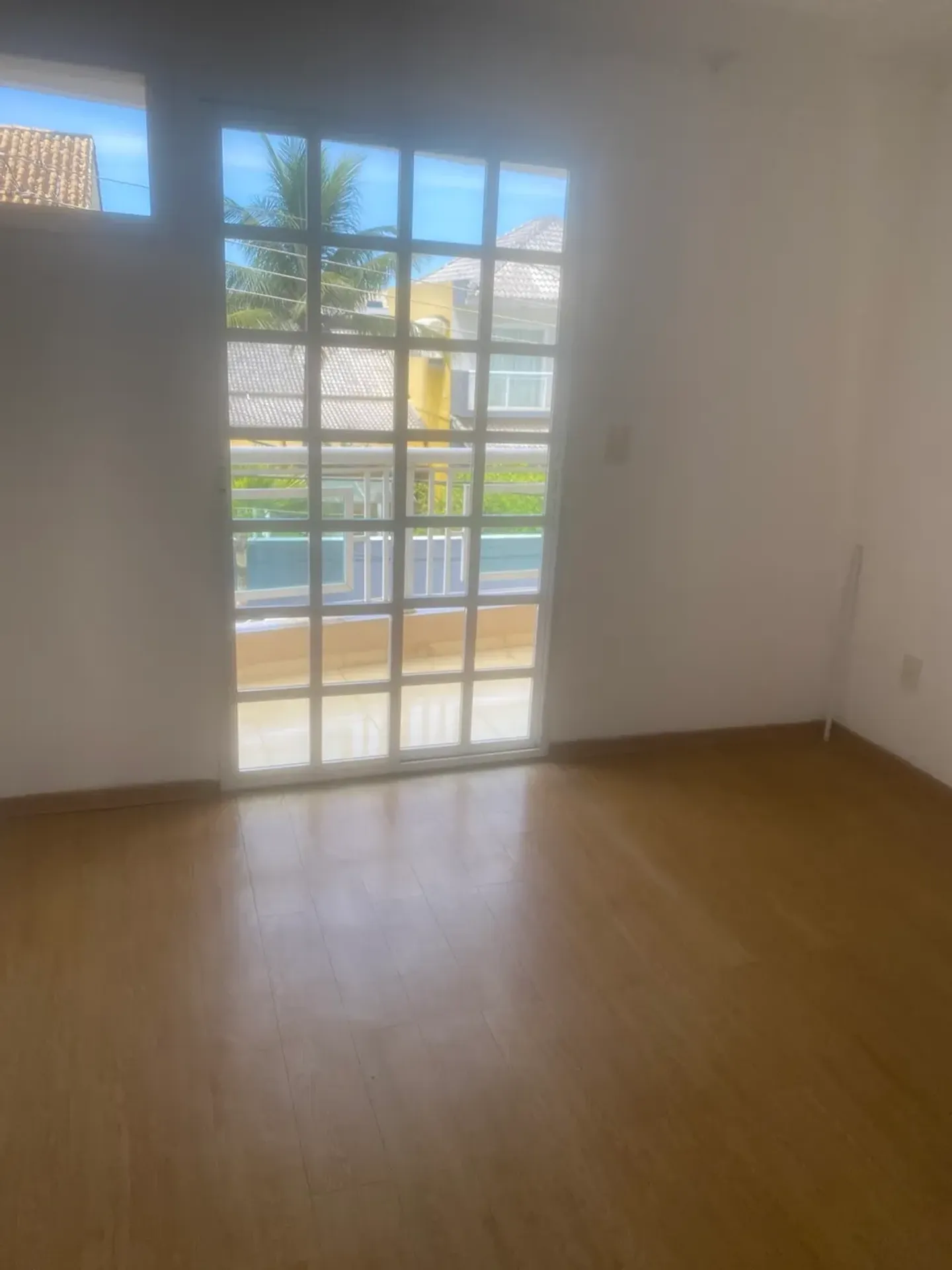 House, 200 m², with a grill on the balcony — photo 16