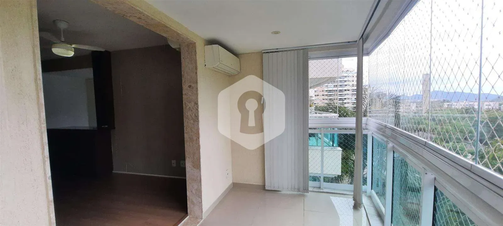 Apartamento de 2 quartos com varanda envidraçada — photo 16