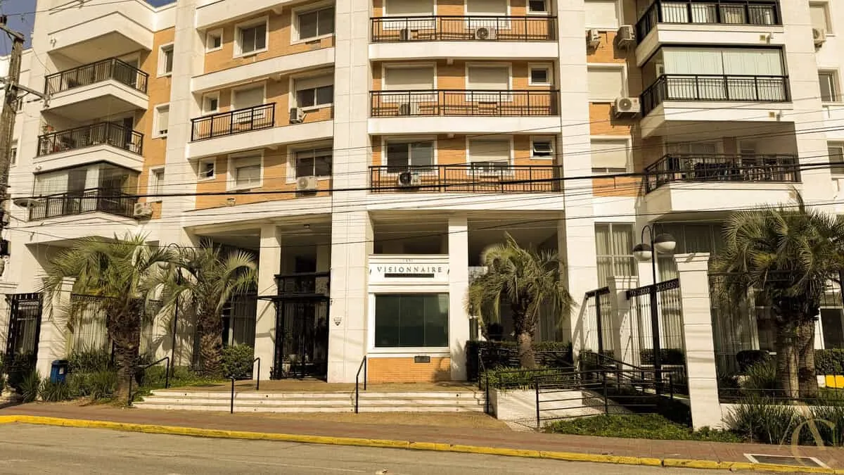 Rental apartment with 2 en-suite bedrooms and 243 m² — photo 4