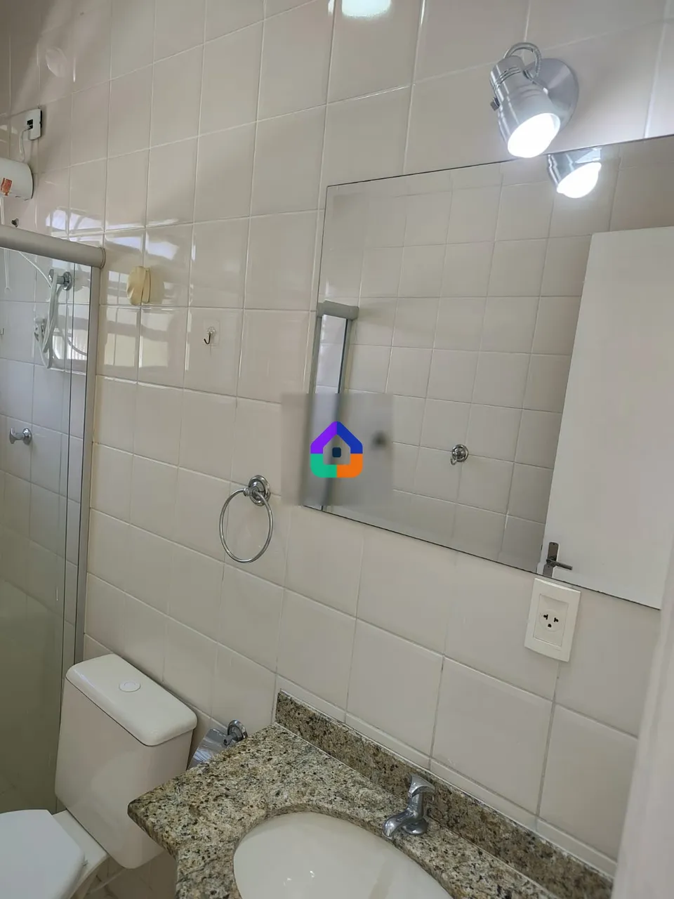 2-bedroom house with a gas stove in the kitchen — photo 11