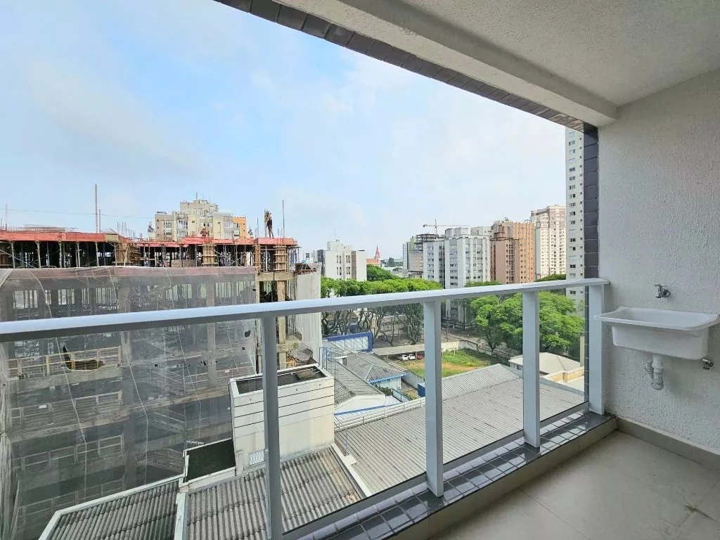 One-bedroom apartment with a grill on the balcony — photo 12