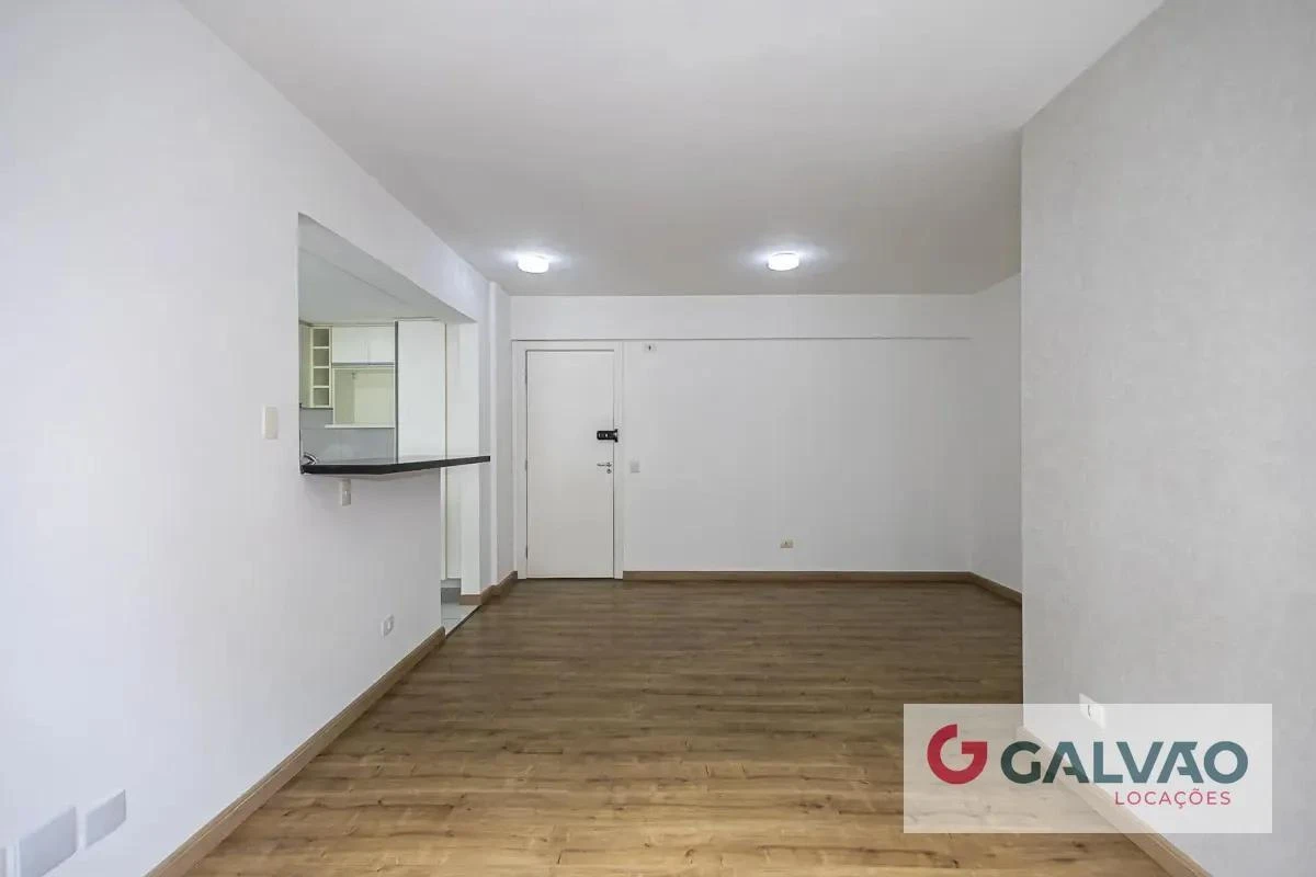 Apartment, 77 m², with wood or laminate floors — photo 33