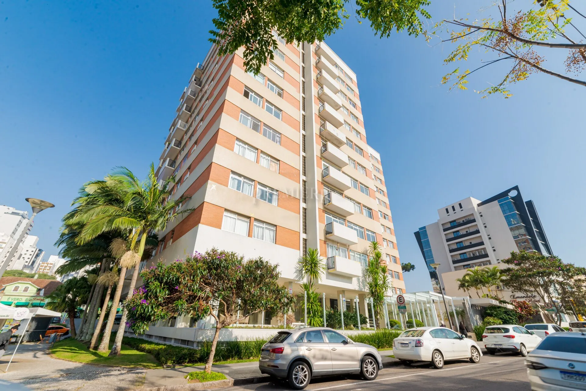 Квартира 152 м² з панорамними вікнами та заскленим балконом — photo 4
