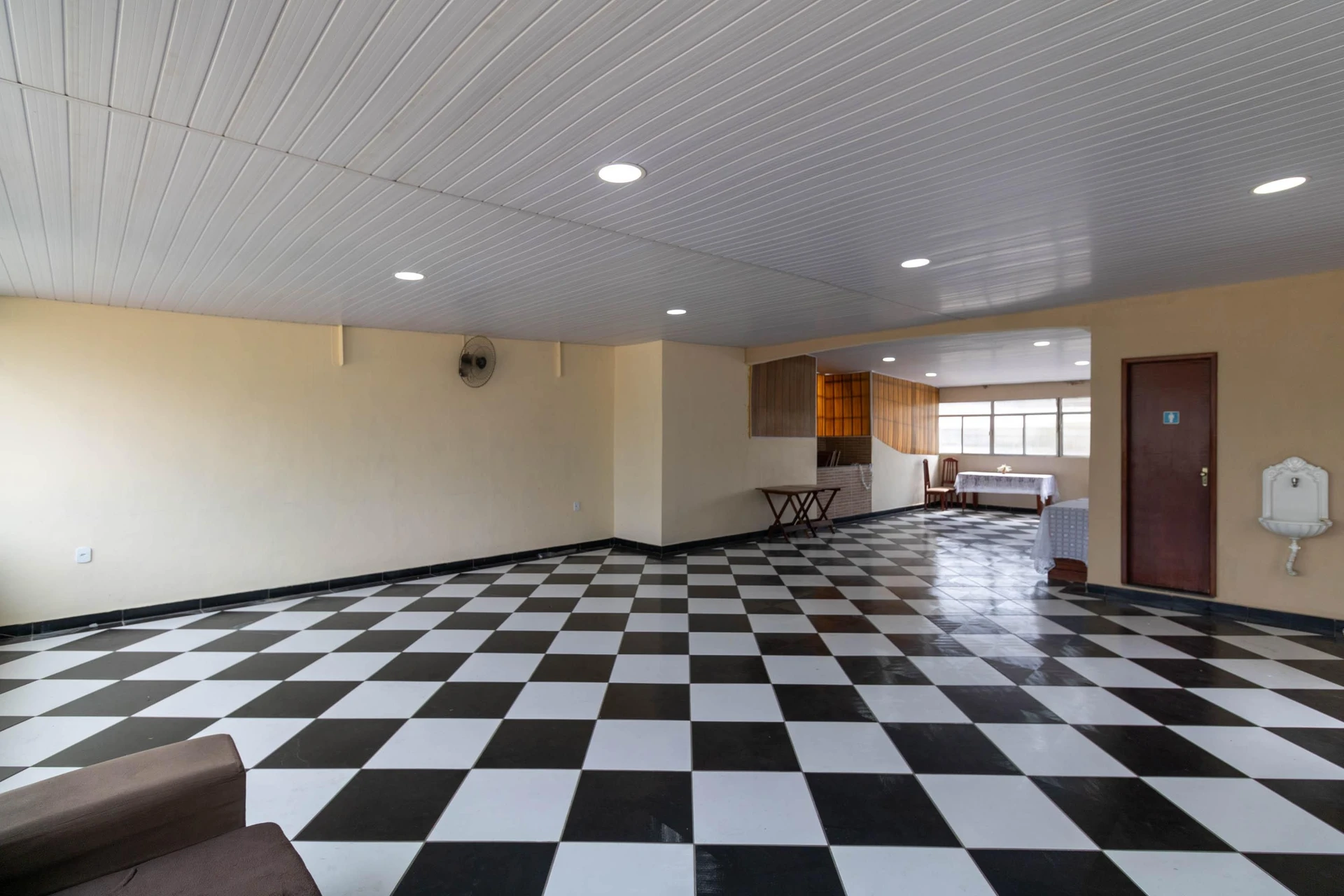 Меблированный дом с 3 спальнями и 3 парковками — photo 51