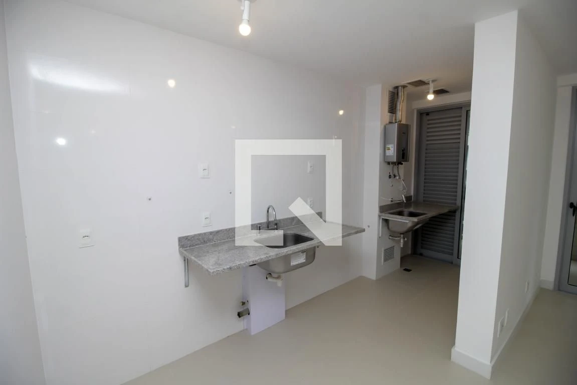 Unfurnished apartment with 2 bedrooms, 1 en-suite — photo 42