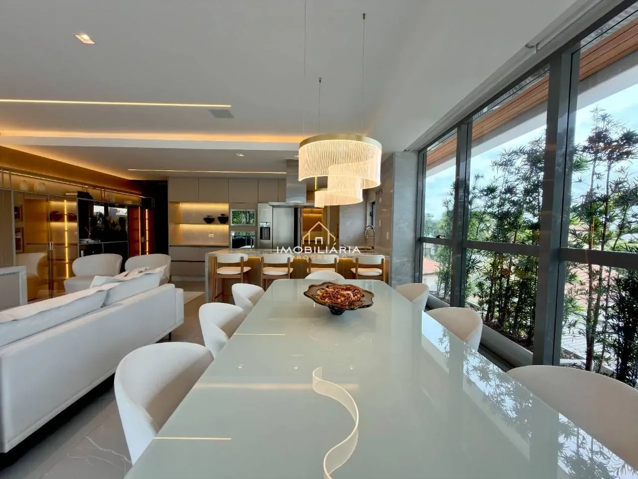 Furnished apartment, 153 m², with floor-to-ceiling windows — photo 5