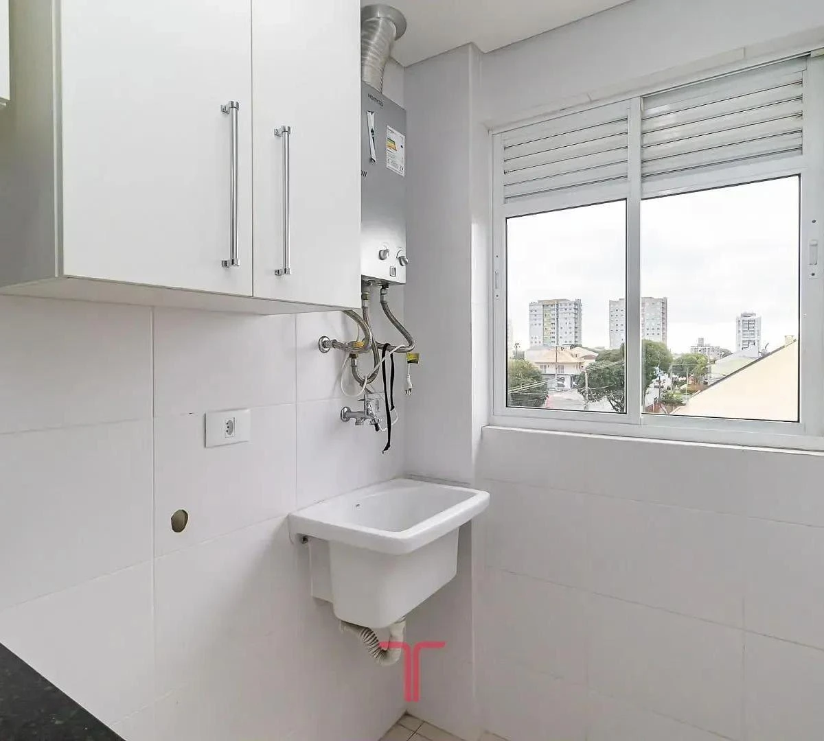 2-bedroom apartment, 1 with its own bathroom, 56 m² — photo 3