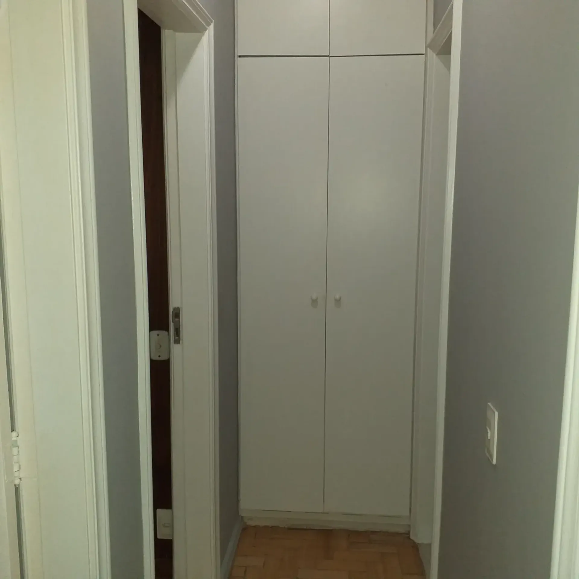 2-bedroom apartment with 3 bathrooms and glass shower — photo 5