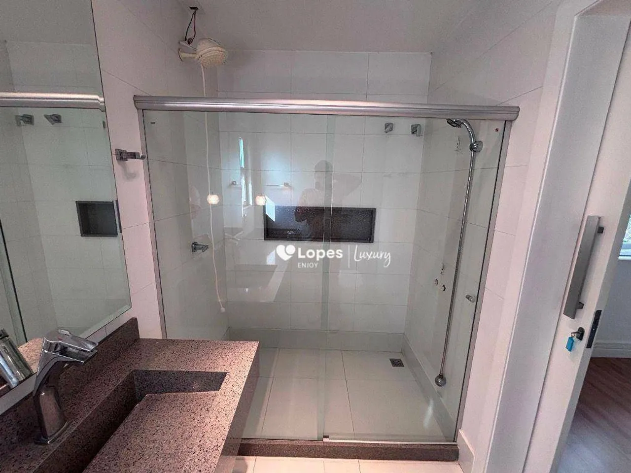 Unfurnished house for rent with 5 bedrooms and 5 baths — photo 12