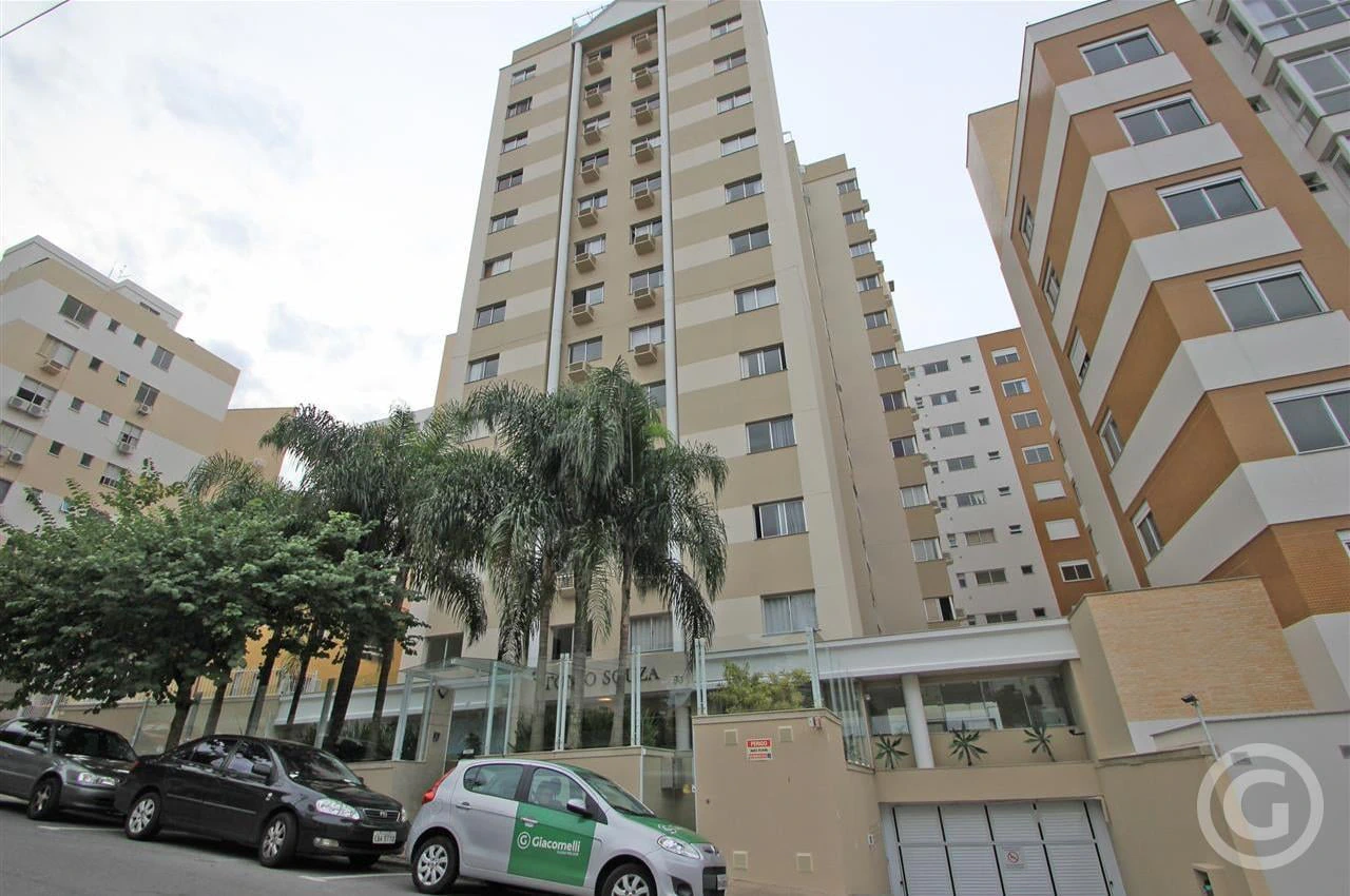 Apartment with 2 en-suite bedrooms and parking — photo 3