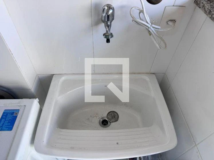 Furnished apartment, 80 m², with a glass-enclosed balcony — photo 20