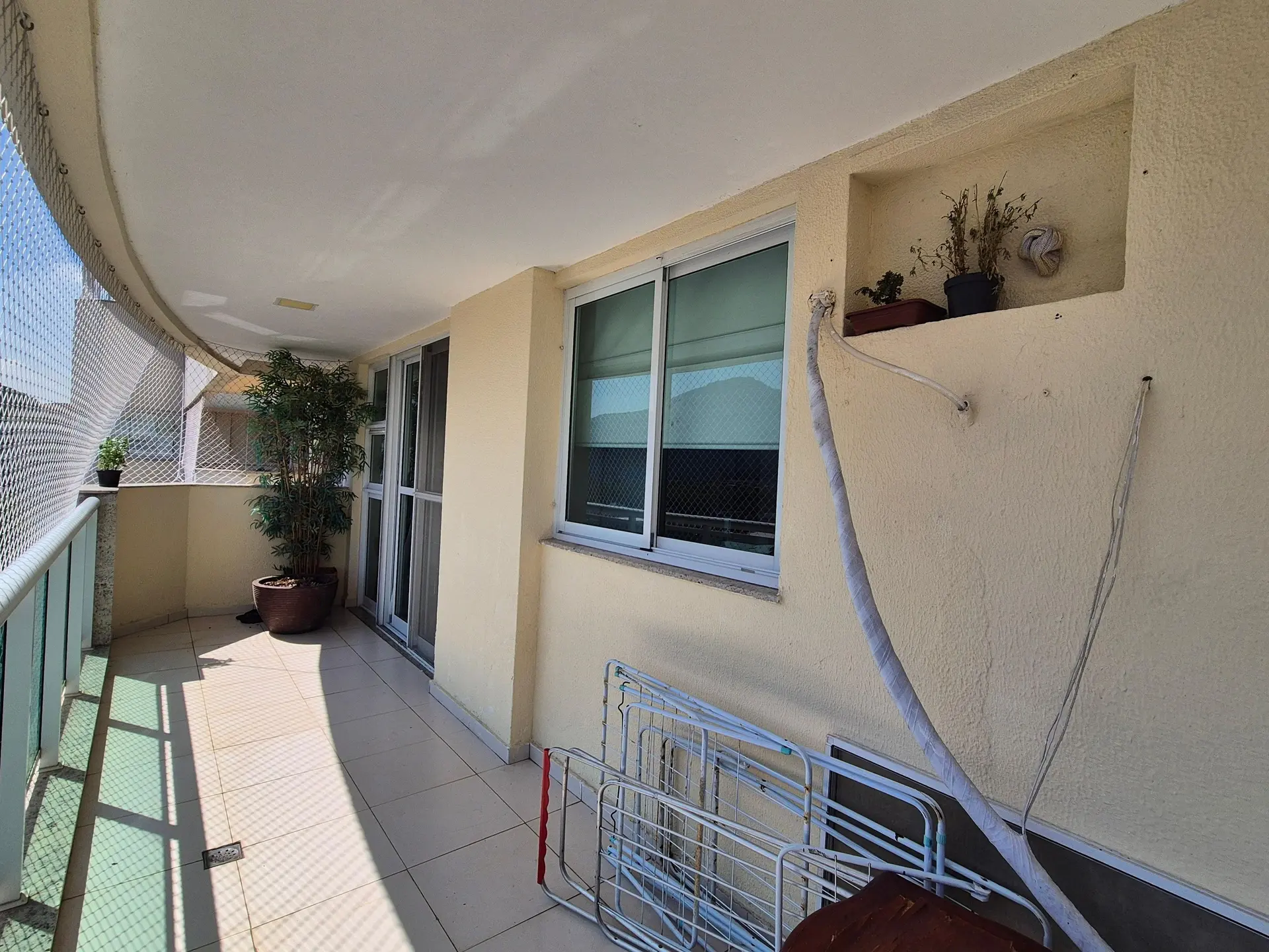 Furnished 2-bedroom apartment with private BBQ — photo 21
