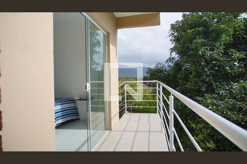 Studio mobiliado com vista para as montanhas — photo 3