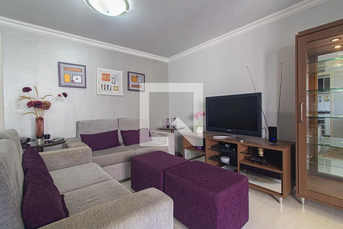 Furnished apartment, 97 m², with a glass-enclosed balcony