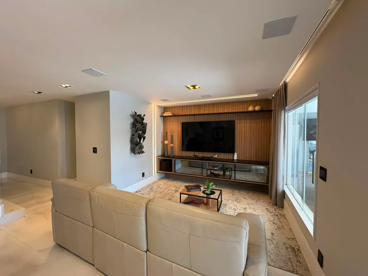 Furnished 266 m² house with 6 bedrooms and balcony grill — photo 78
