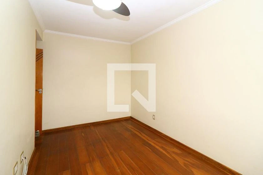 Apartment, 77 m², with wood or laminate floors — photo 8