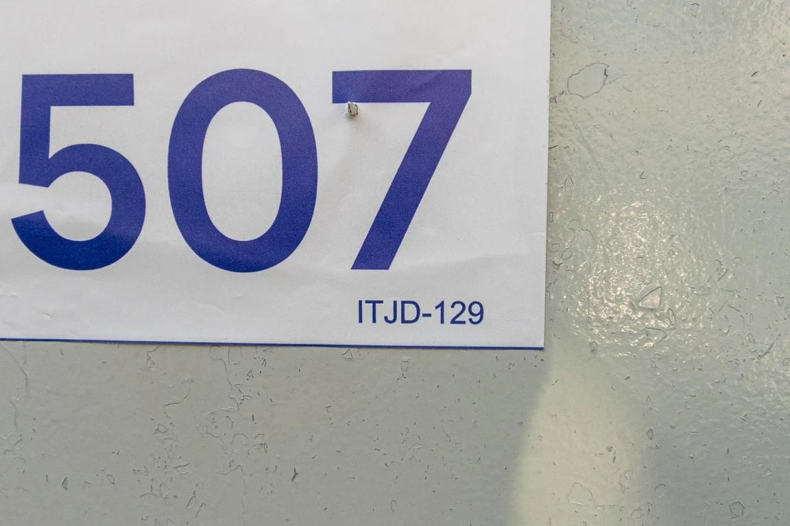 Невмебльований студіо з 1 спальнею і балконом — photo 27