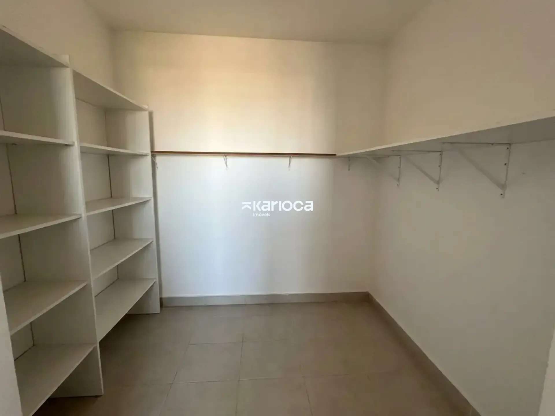 Apartamento mobiliado de 4 quartos com varanda envidraçada — photo 50