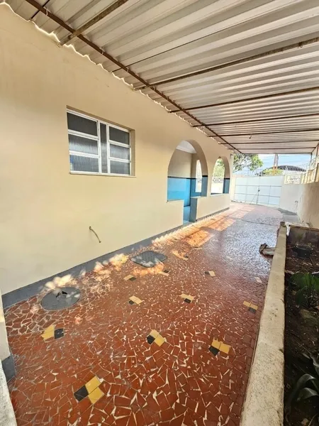 Bañera y 2 dormitorios: casa de 225 m² — photo 12