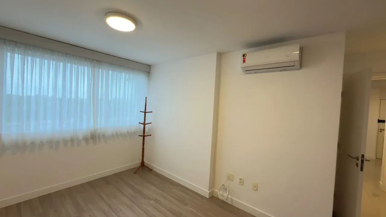87 m² apartment with 2 bedrooms, enclosed balcony and garden — photo 11