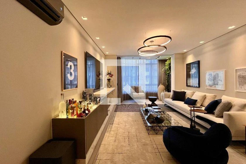 Apartamento de 150 m² com closet e janelas do piso ao teto — photo 9