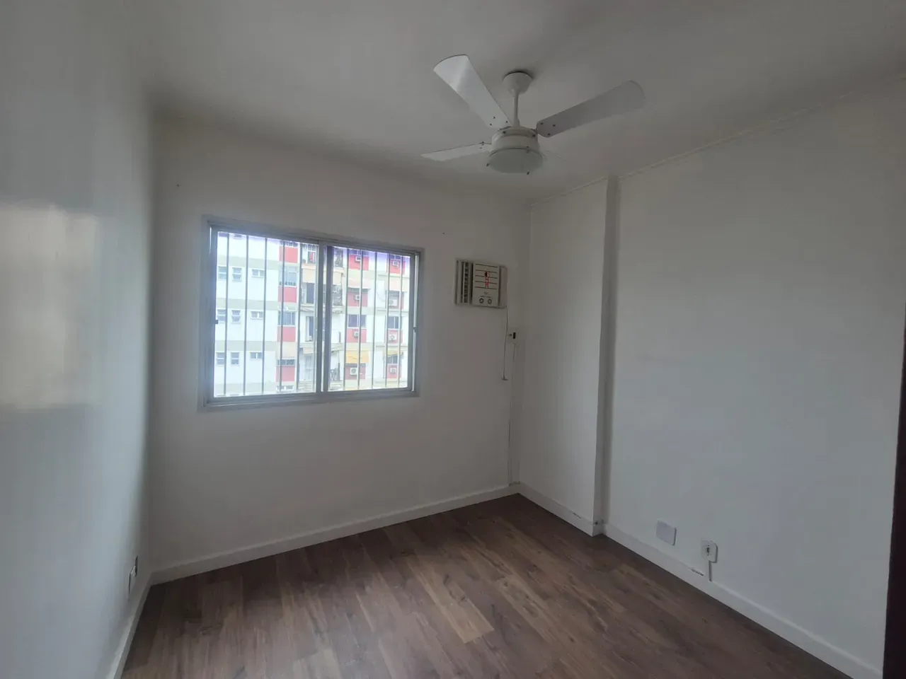 Departamento en piso 9 con piso de madera o laminado — photo 3