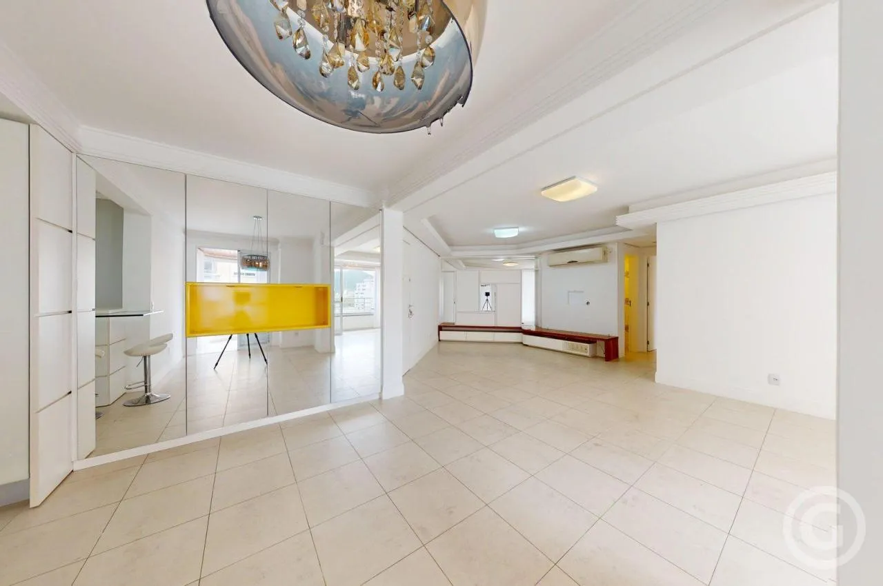 132 m² apartment with a water view and a bathtub — photo 13