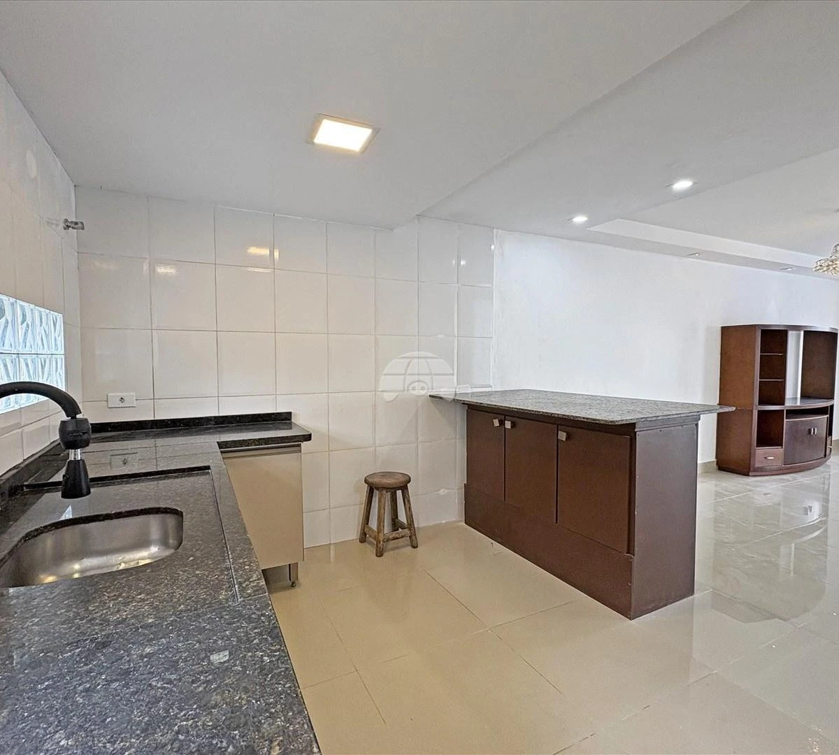 Casa de 178 m² com banheira e varanda envidraçada — photo 8