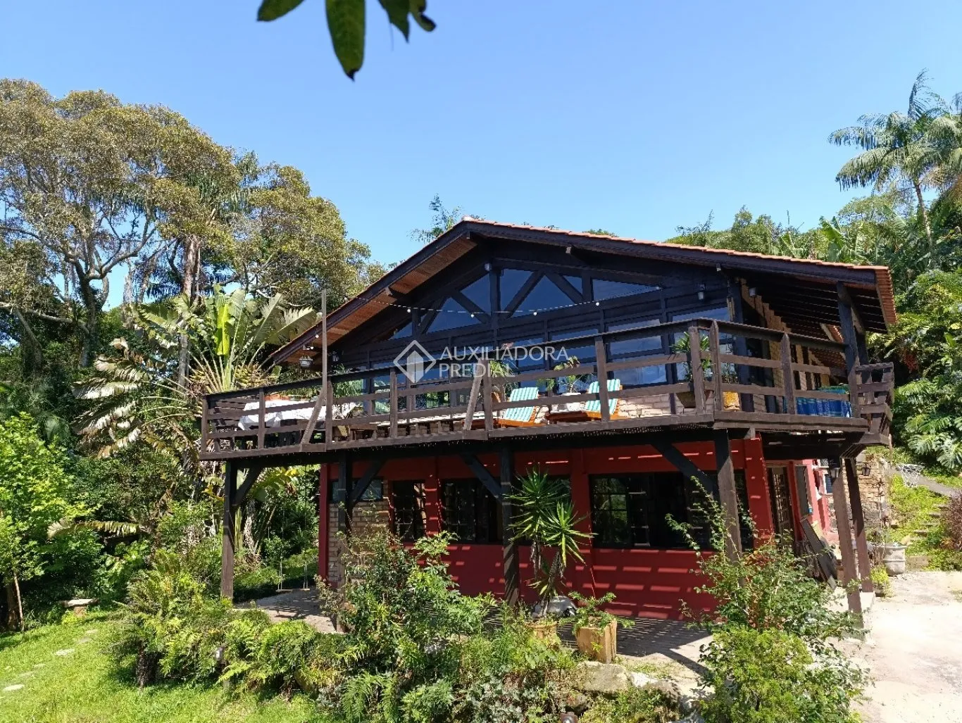 Furnished house with a balcony, 6 bedrooms and 3 baths — photo 41