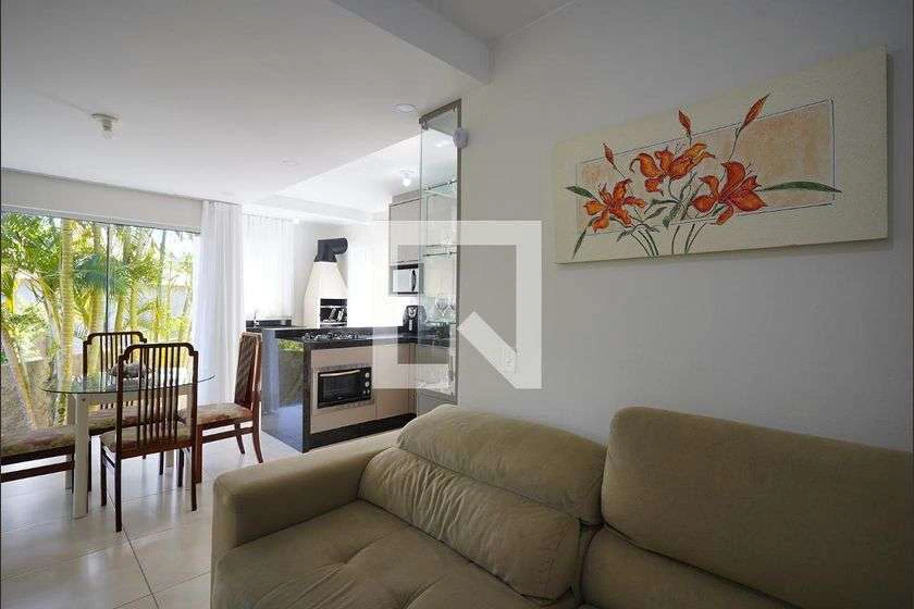 Furnished 80 m² house with 2 en-suites and BBQ area