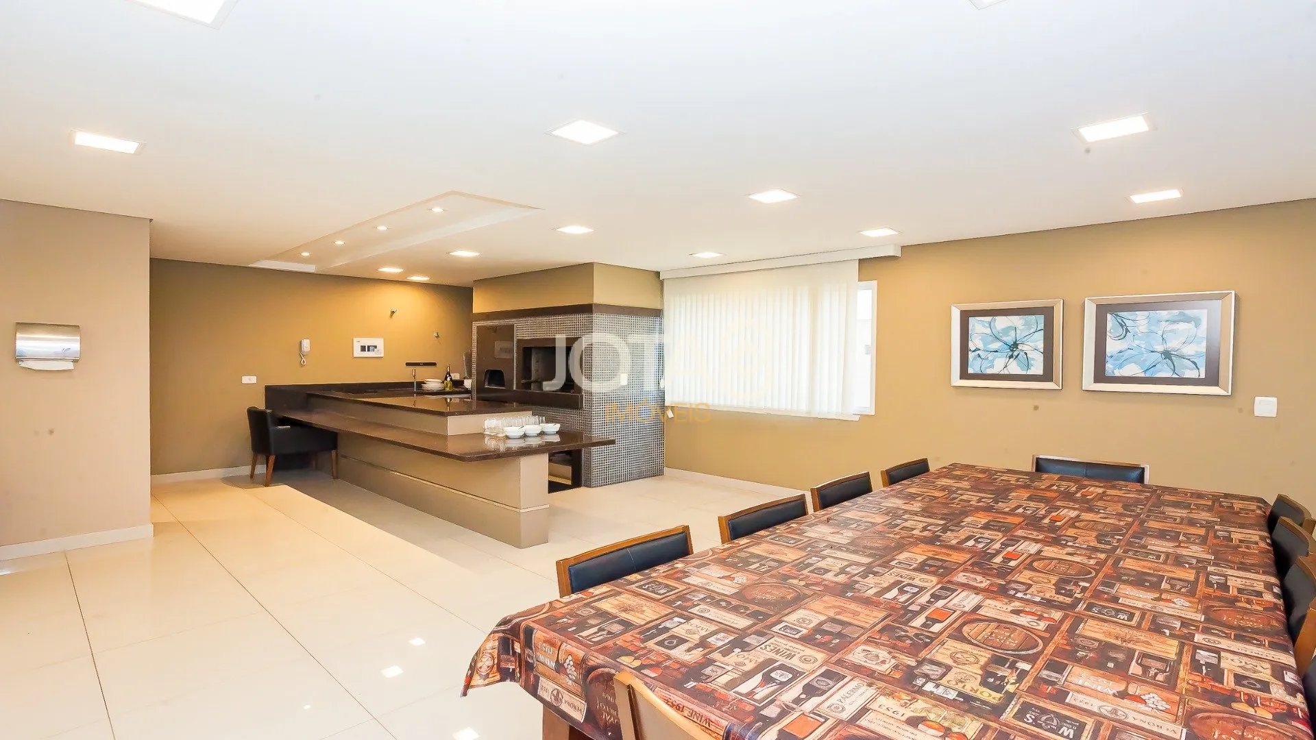 Furnished apartment with 131 m², 2 bedrooms and 3 baths — photo 29
