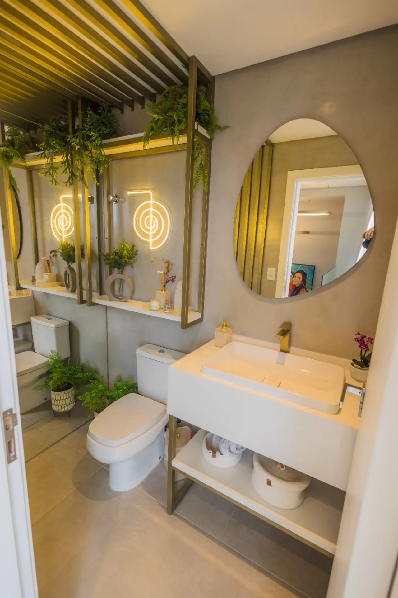 Apartamento mobiliado com 4 quartos e 230 m² — photo 49