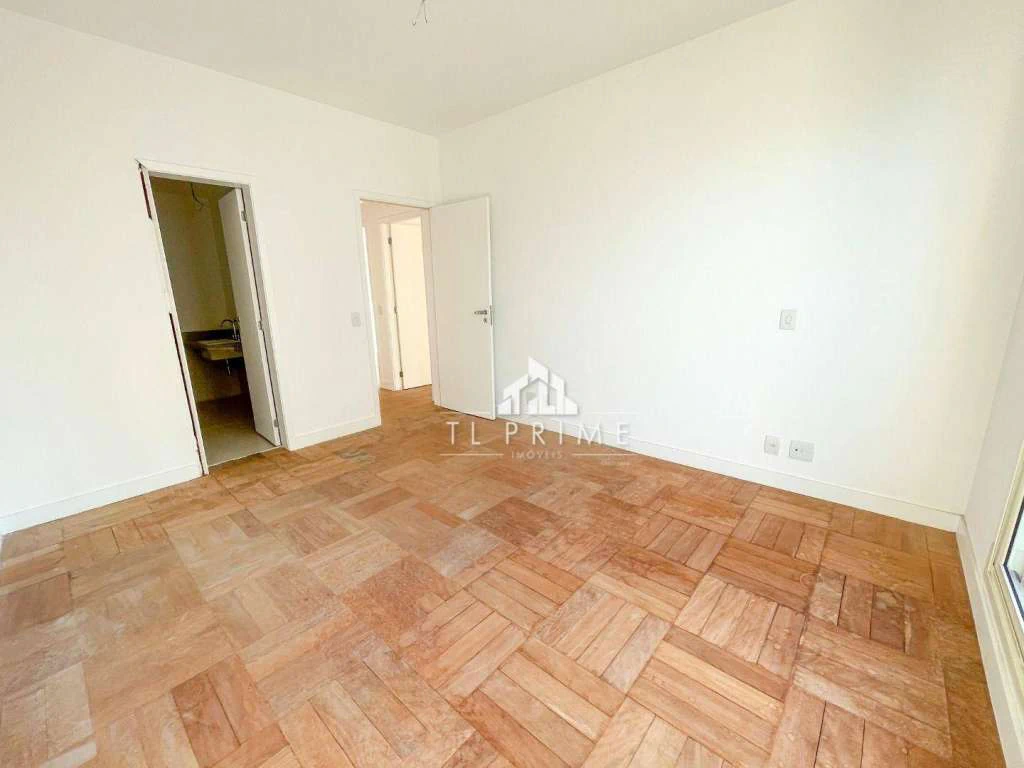 4-suite apartment with 555 m² and 5 parking spaces — photo 11