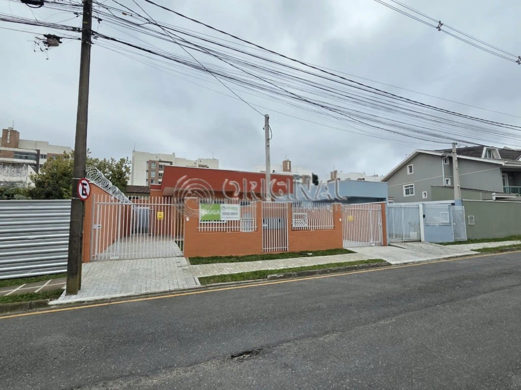 3-bedroom house, 1 with its own bathroom, 75 m², Curitiba