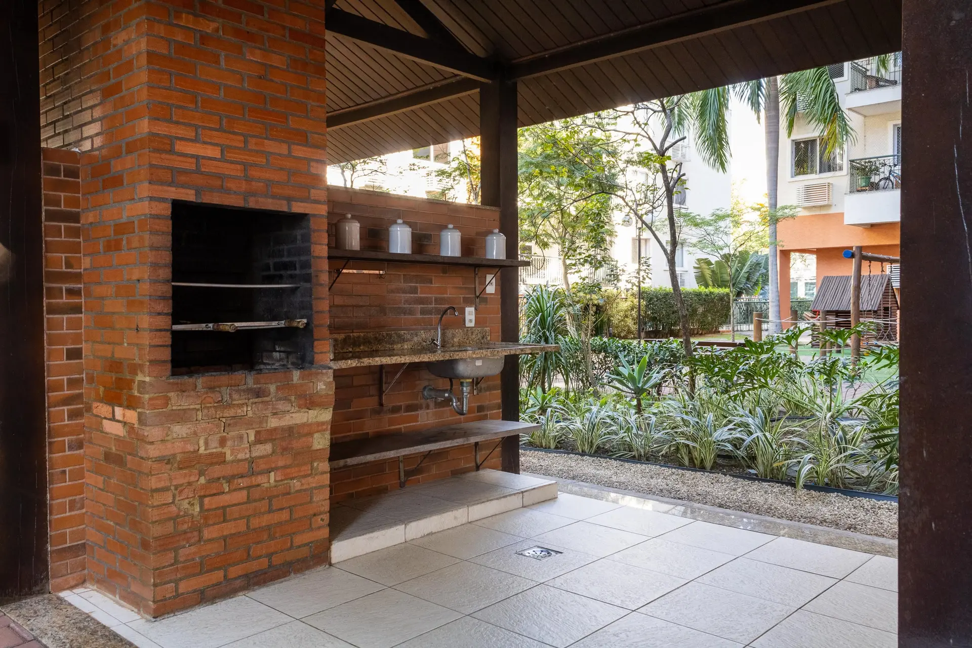 3-bedroom apartment with a private BBQ in Rio de Janeiro — photo 75