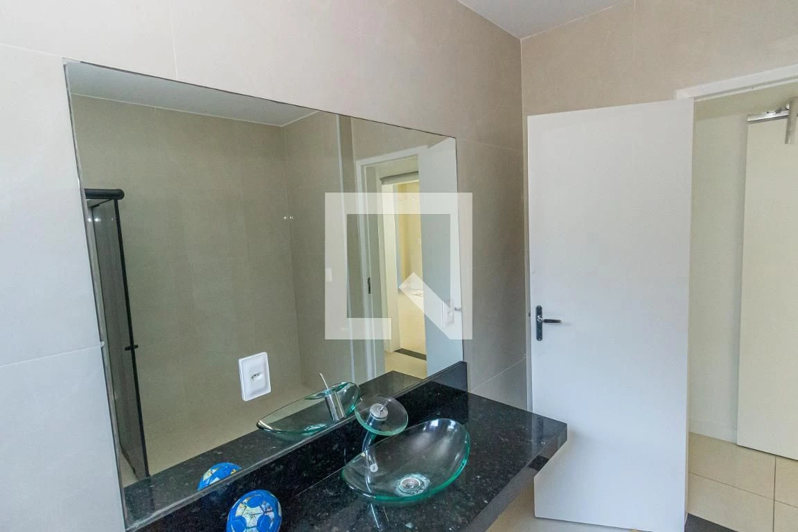 420 m² house with a jacuzzi and a private pool — photo 56