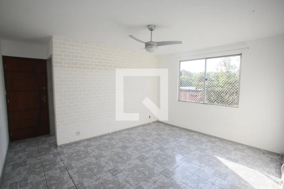 Rental apartment with 2 bedrooms and 1 bathroom — photo 18