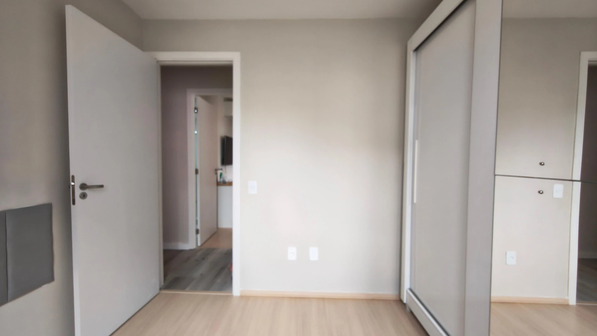 3-bedroom apartment with a washing machine — photo 30