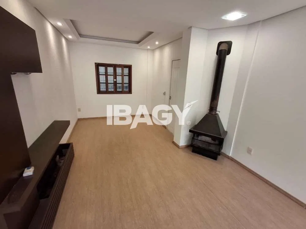 House with 4 bedrooms, 2 bathrooms and 182 m² — photo 3