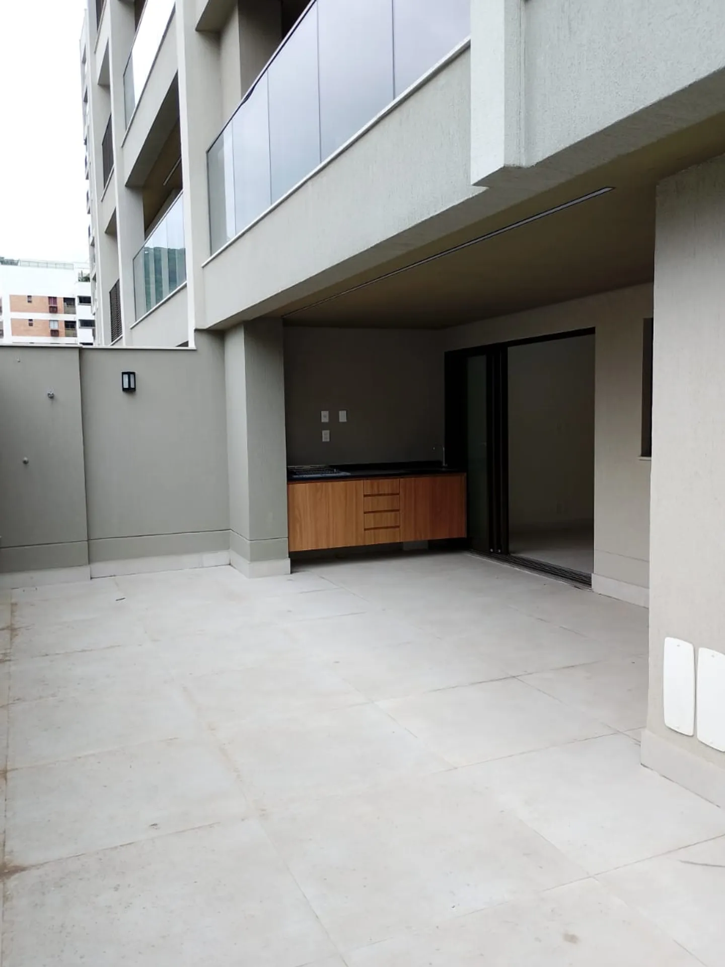 2-bedroom apartment, 1 with its own bathroom, 143 m² — photo 13