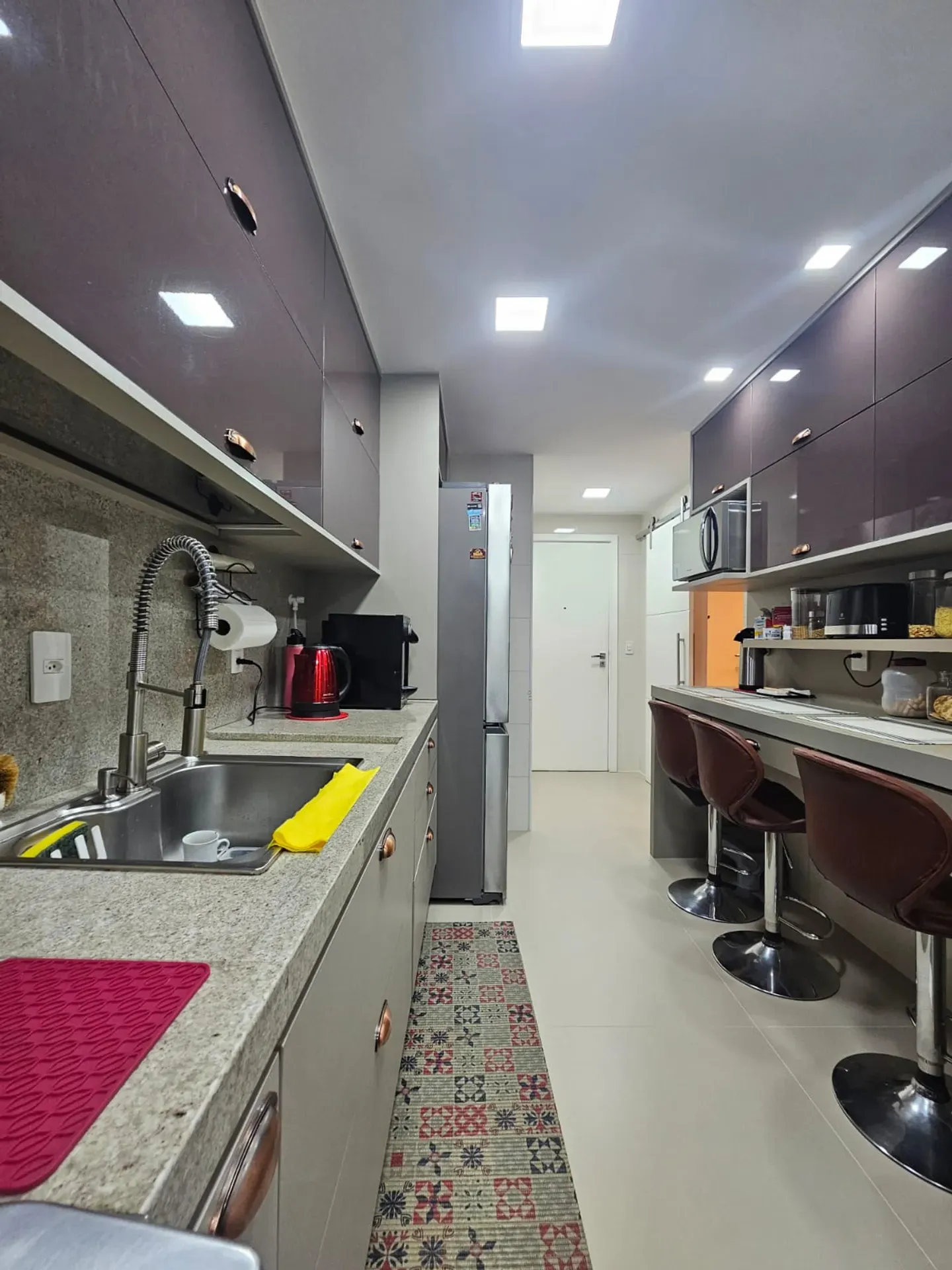 Furnished apartment with 3 bedrooms and 5 bathrooms — photo 21