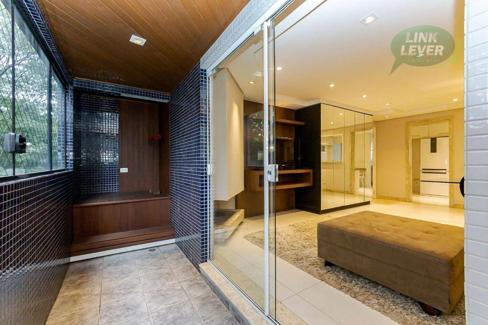 Apartment with 3 bedrooms, balcony and 135 m² — photo 10