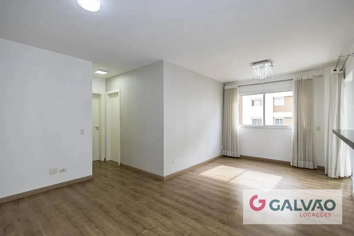 Apartment, 77 m², with wood or laminate floors — photo 17