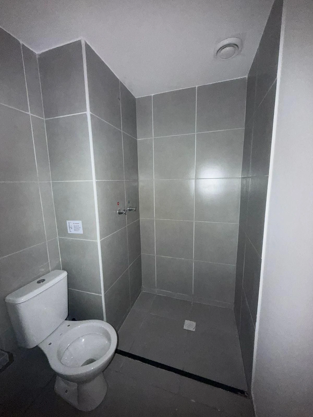 Apartamento de 1 dormitorio con cocina abierta y balcón — photo 4