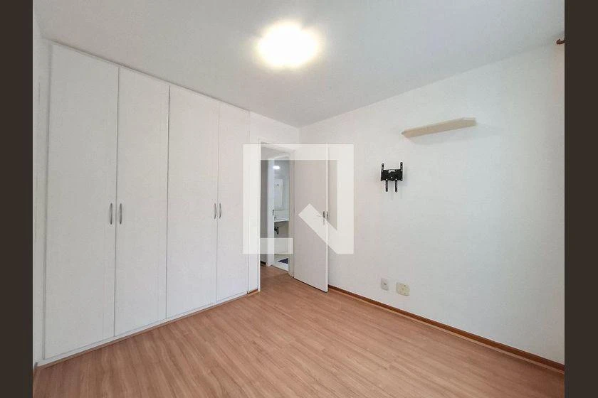 Home office in a 4-bedroom apartment, 140 m² — photo 26