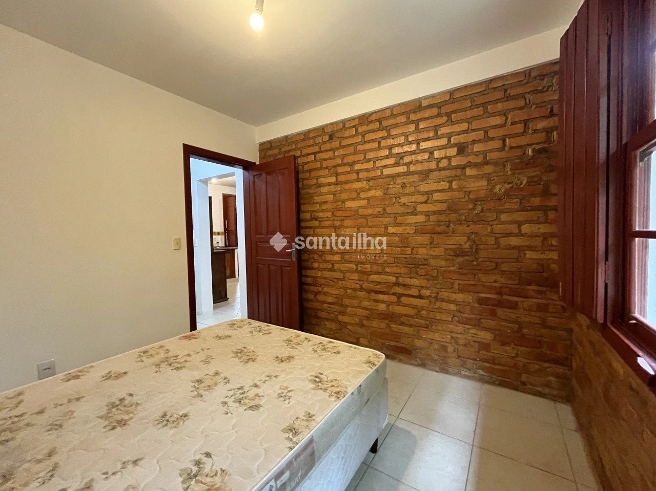4-bedroom house with a garden — photo 6